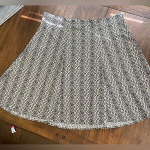 CJ Banks Womens Plus Size 22W Black White Aztec Print Skirt Aline Modest Flowy